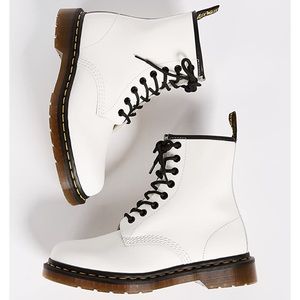NWOB Dr Martens 1460 Boot White Leather Size5 (but fit like a 6) boots - Arcadia
